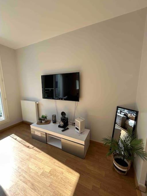 Duplex Lumineux Tout Equipe/Rer D/Balcon/Parking Corbeil-Essonnes Εξωτερικό φωτογραφία